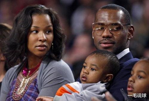 詹姆斯的儿子最新爆料,揭秘篮球巨星背后的家庭生活